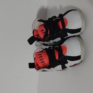 Toodler Jordan 7s Size 4c